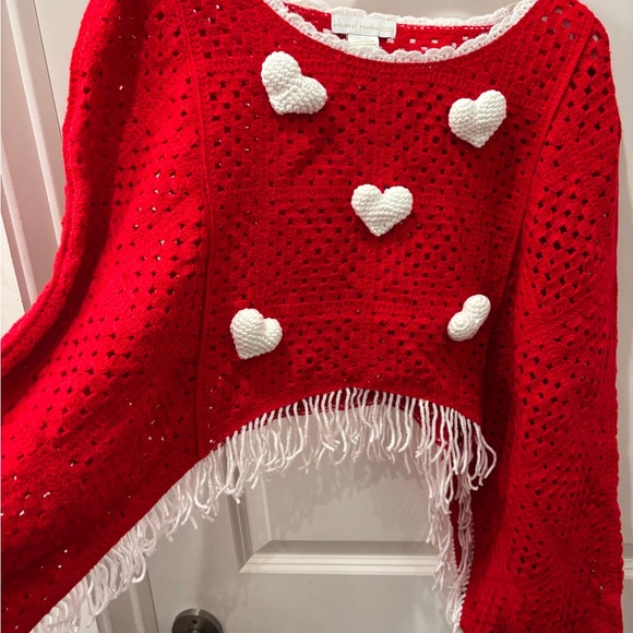 NWT House of Harlow 1960 fringed crochet poncho shrug with 3D White Hearts - Picture 3 of 8